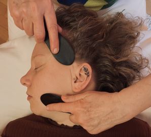 Gesichts Gua Sha 4